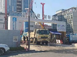 恒力国际大厦入驻深圳湾超级总部基地-旭东建筑工程围挡厂家再度添彩